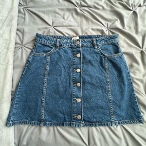 Mini skirt by OVS (Italian brand).